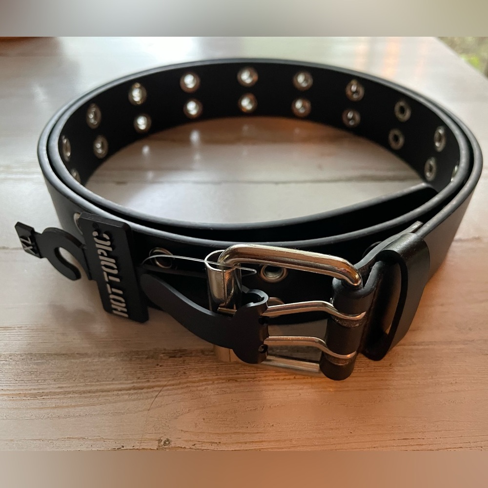 NEW Hot Topic Black Faux Leather Grommet Belt XL